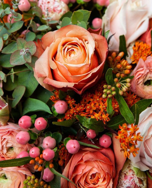 5 Best Women's Day Flowers To Give Your Women