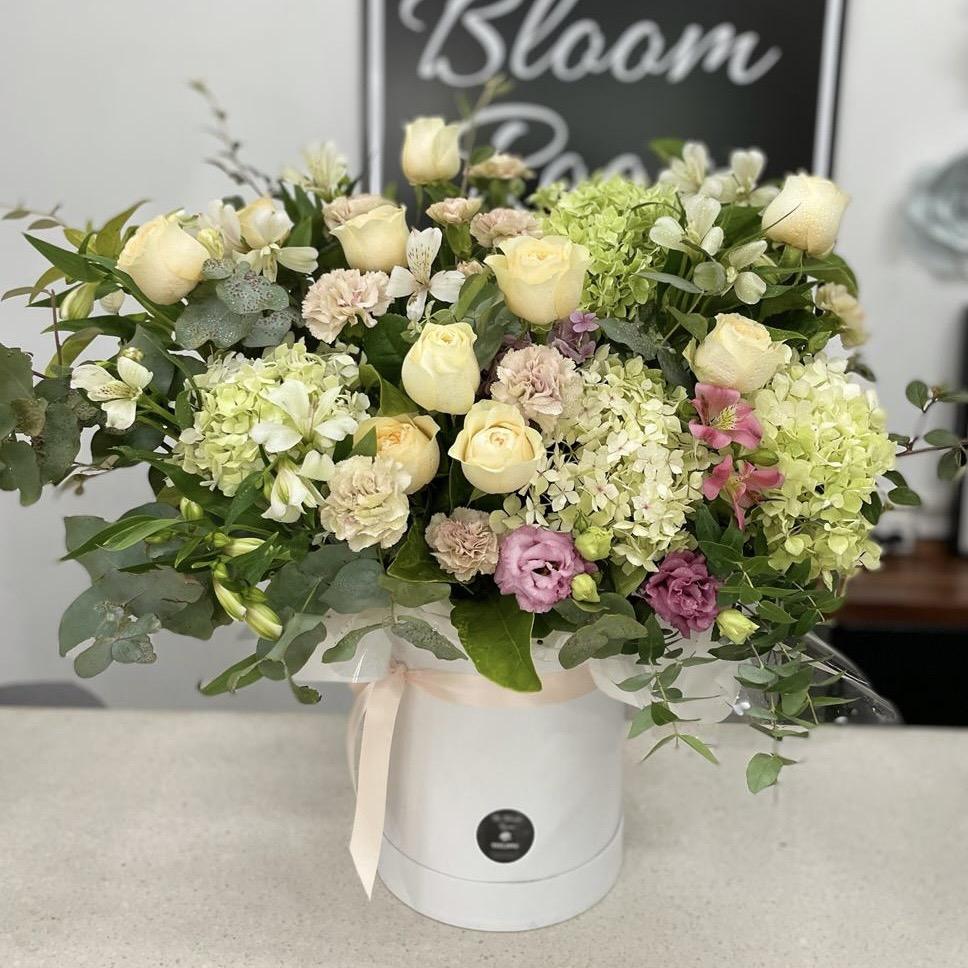 Same Day Flower Delivery - Natural Beauty Box - Naz Flowers and Gifts