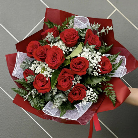 Dozen Long stem Red Roses