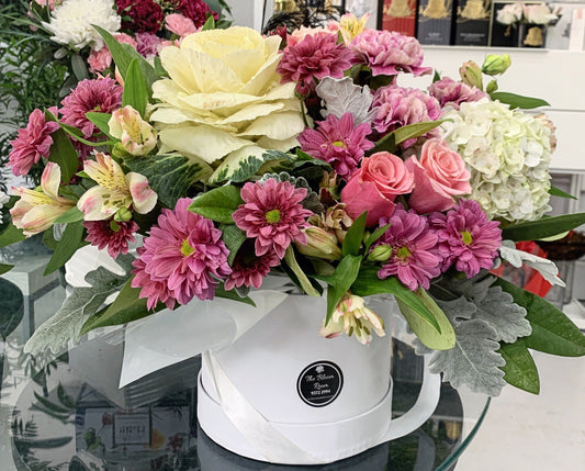 Same Day Flower Delivery - Round Box Blooms - Naz Flowers and Gifts